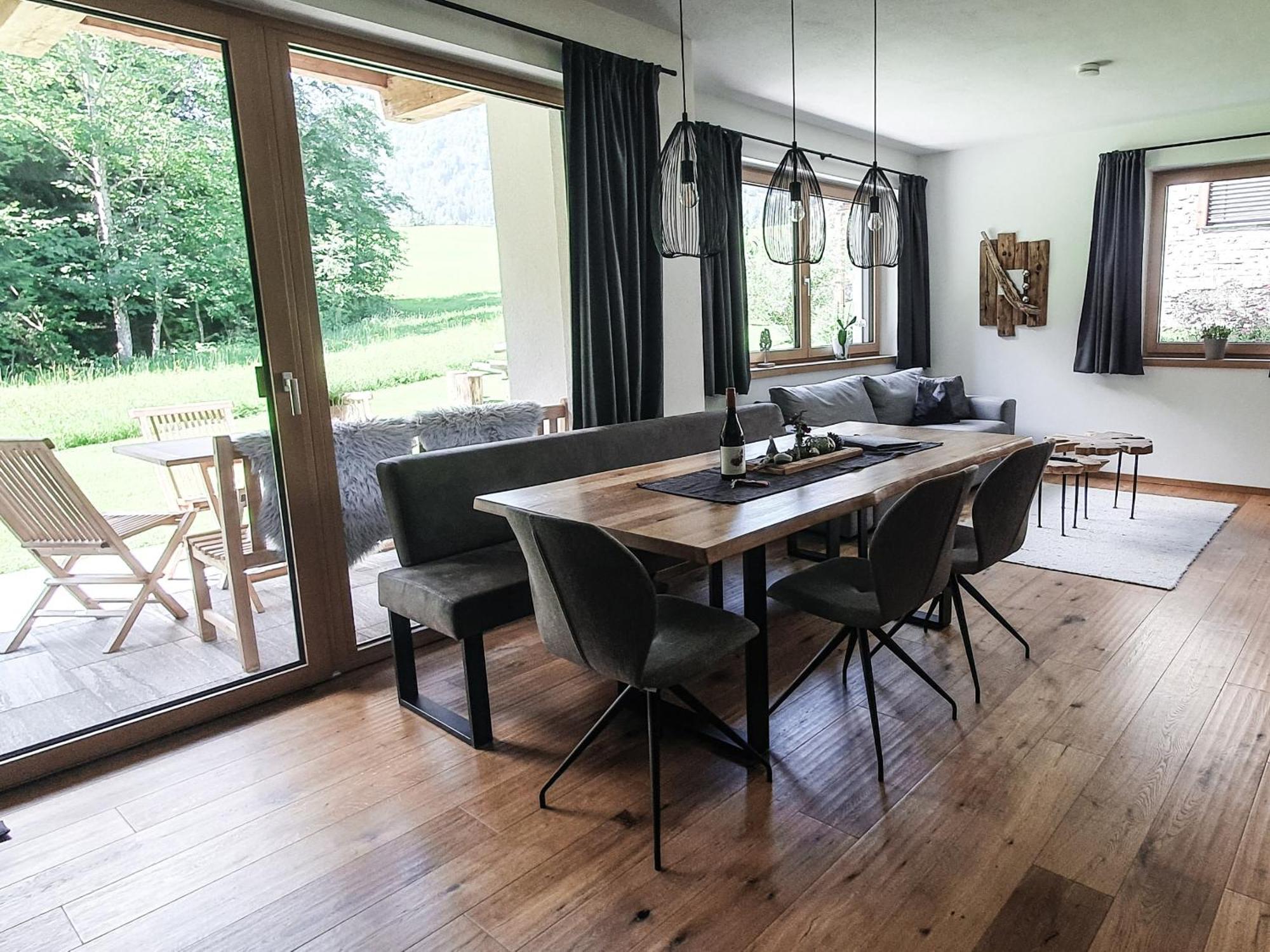 Zeitfrei Chalet Apartments フィーバーブルン 部屋 写真