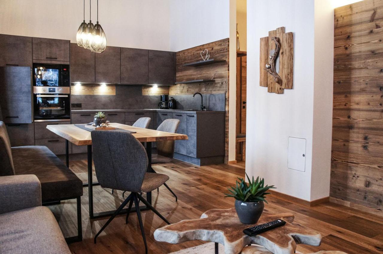 Zeitfrei Chalet Apartments フィーバーブルン エクステリア 写真
